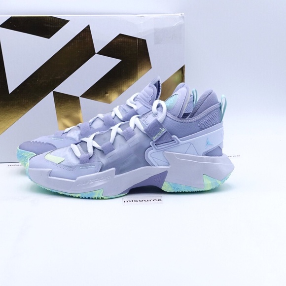 NEW Size 9.5 Men's Jordan Why Not Zer0.5 Basketball Shoes DC3637-045 Ghost